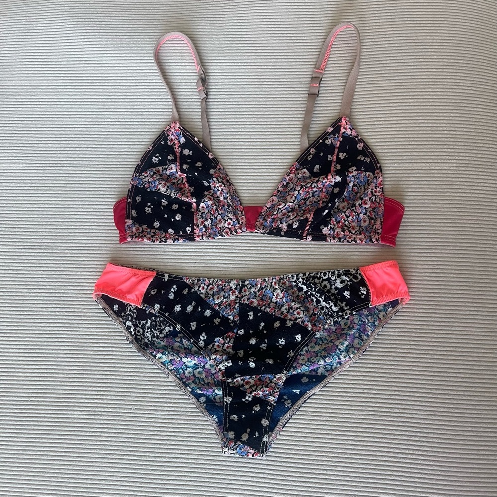 XiRENA Bra and Underwear Set